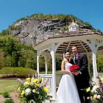 White Mountain Hotel And Resort