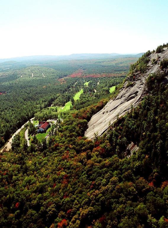 White Mountain And Hotel