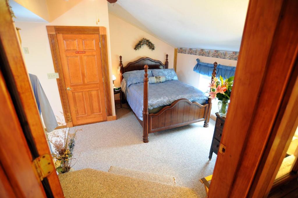 Bed & Breakfast Wildflowers 2*