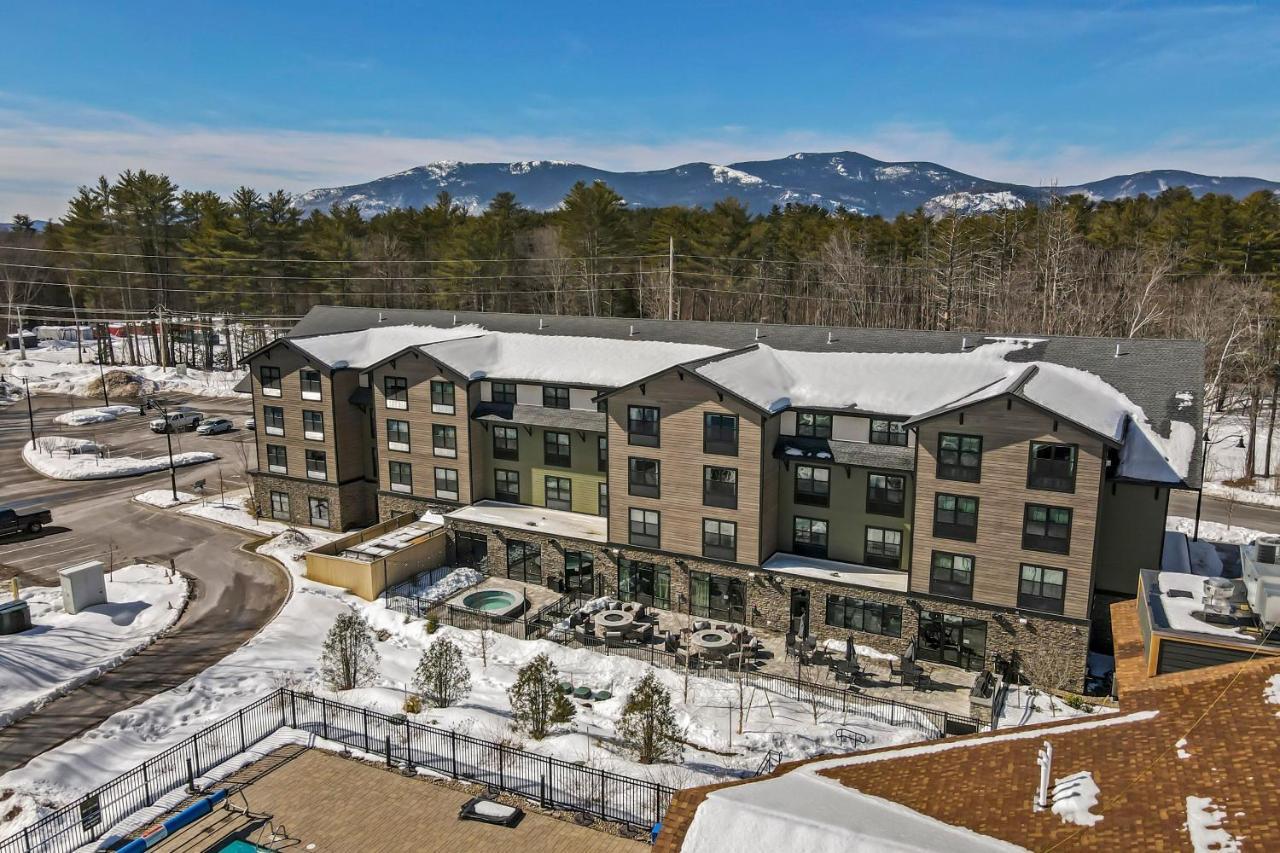 Fairfield By Marriott & 2*