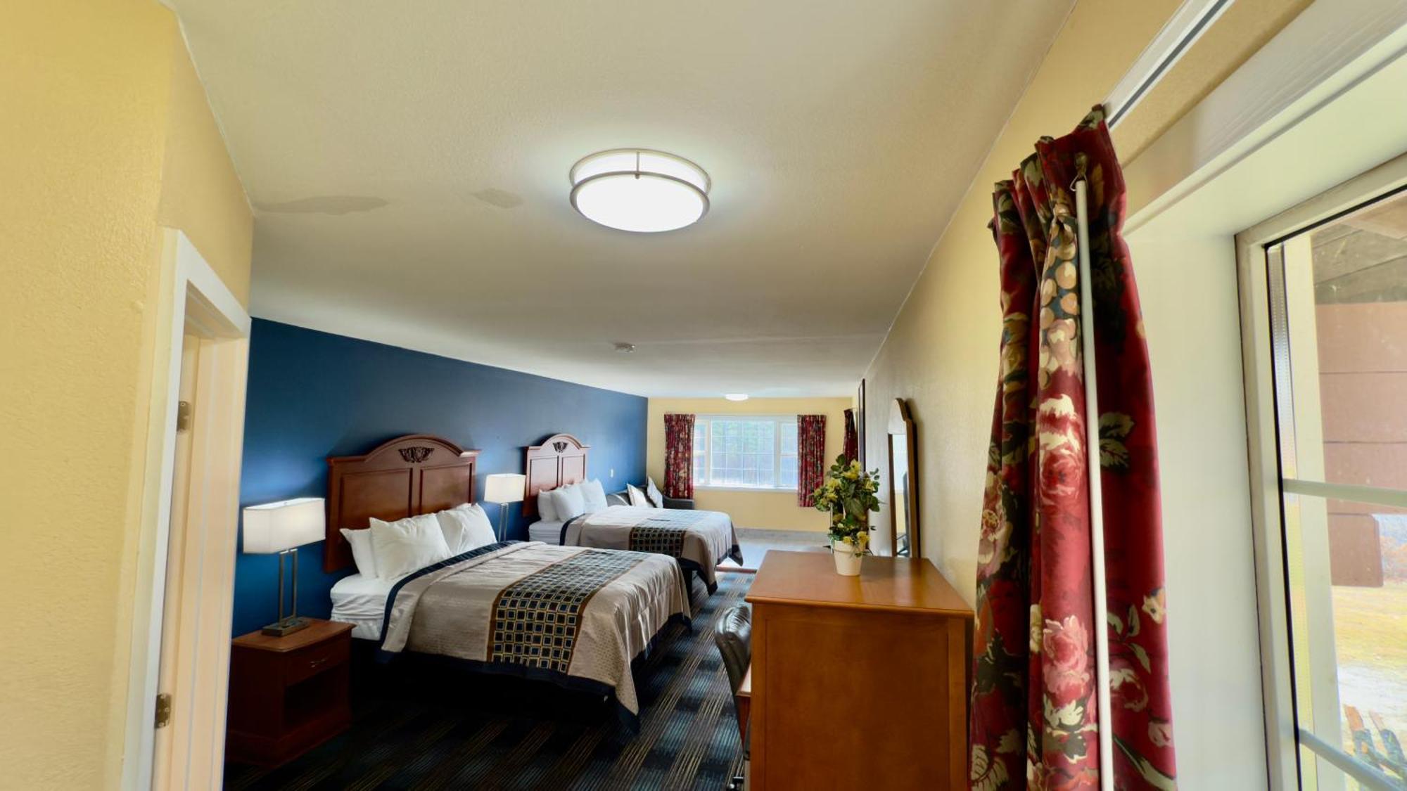 Swiss Village Inn 2*