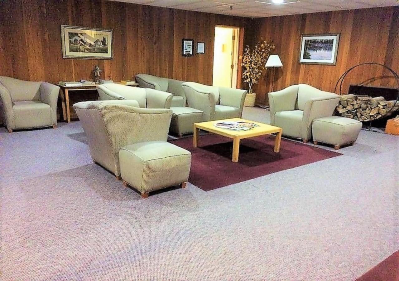 Forest Glen Inn