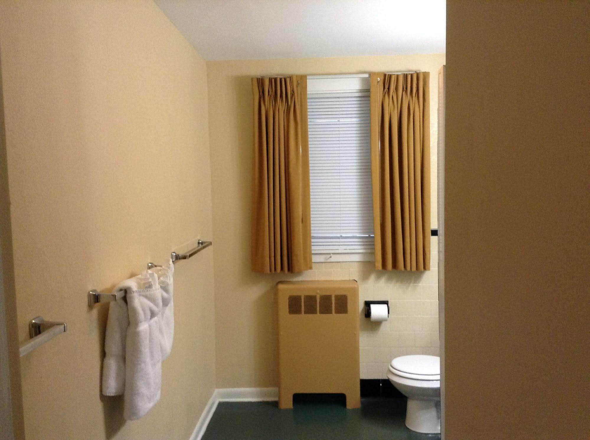 Briarcliff Motel 2*