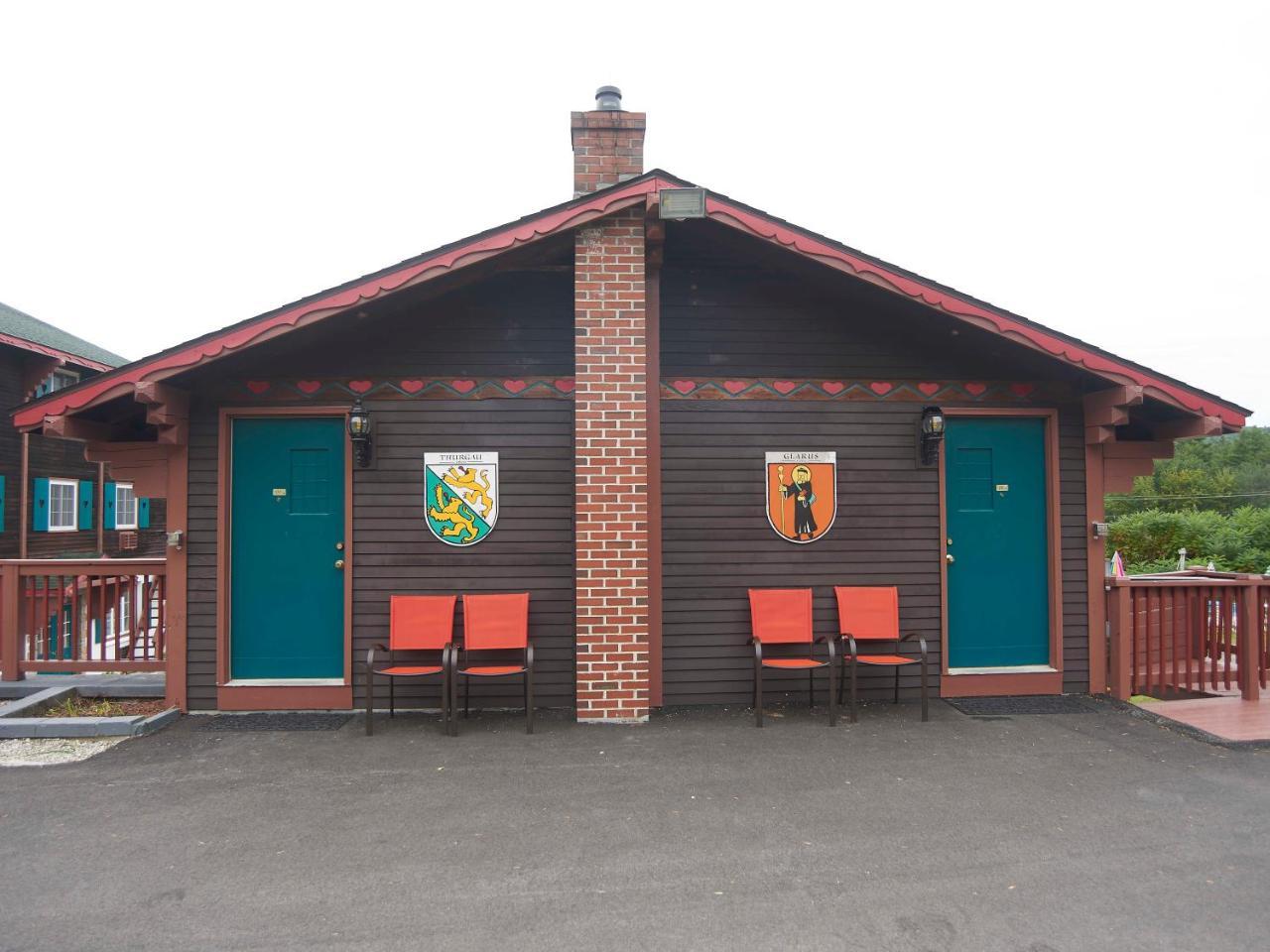 Swiss Village Inn 2*